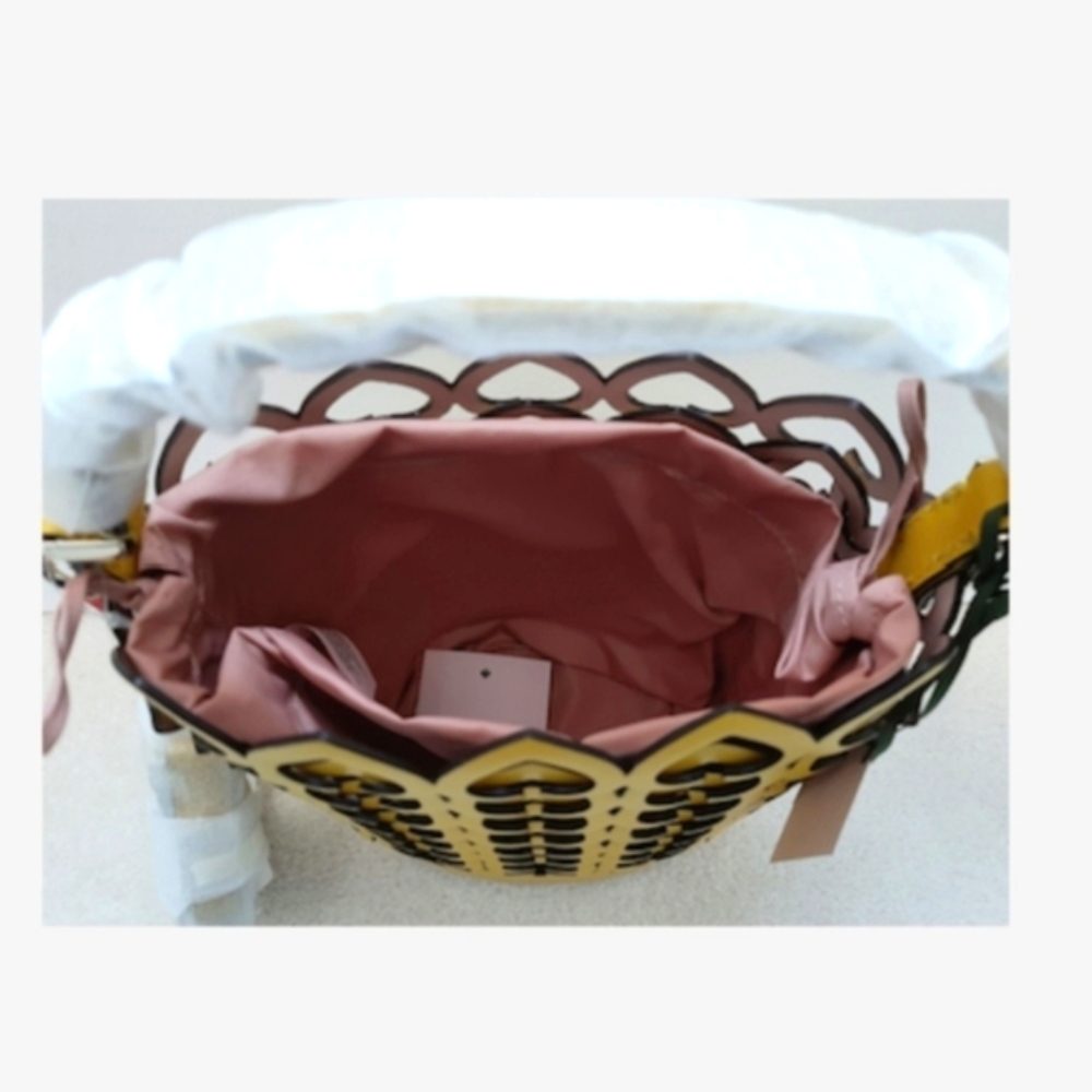 KATE♠️SPADE: NWOT DORIE MEDIUM BUCKET BAG - Picture 4 of 6